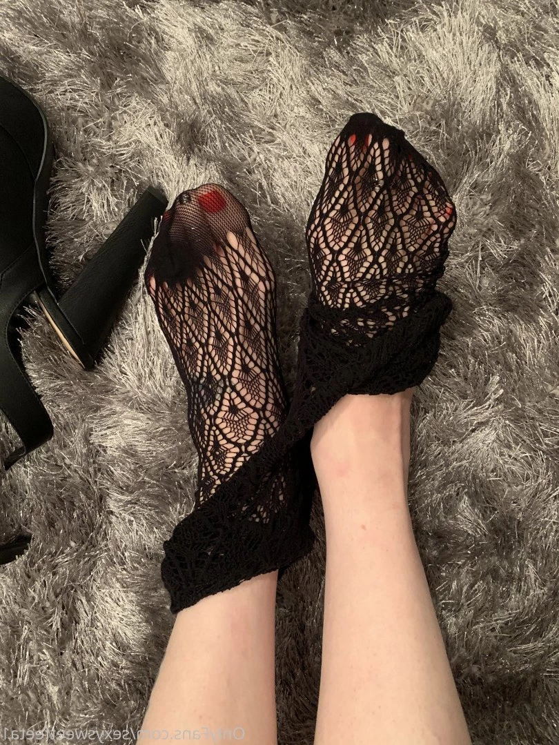 sexysweetfeetana [ sexysweetfeeta1 ] Onlyfans leaked photo 2754005 on Hotleaks.tv