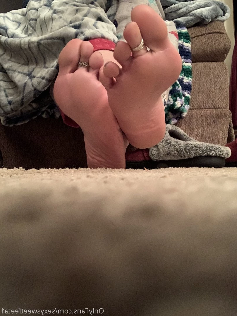 sexysweetfeetana [ sexysweetfeeta1 ] Onlyfans leaked photo 2754230 on Hotleaks.tv