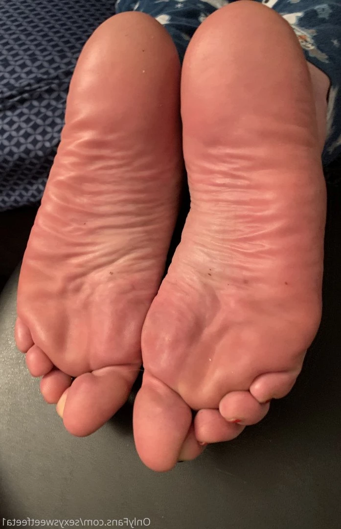 sexysweetfeetana [ sexysweetfeeta1 ] Onlyfans leaked photo 2754449 on Hotleaks.tv