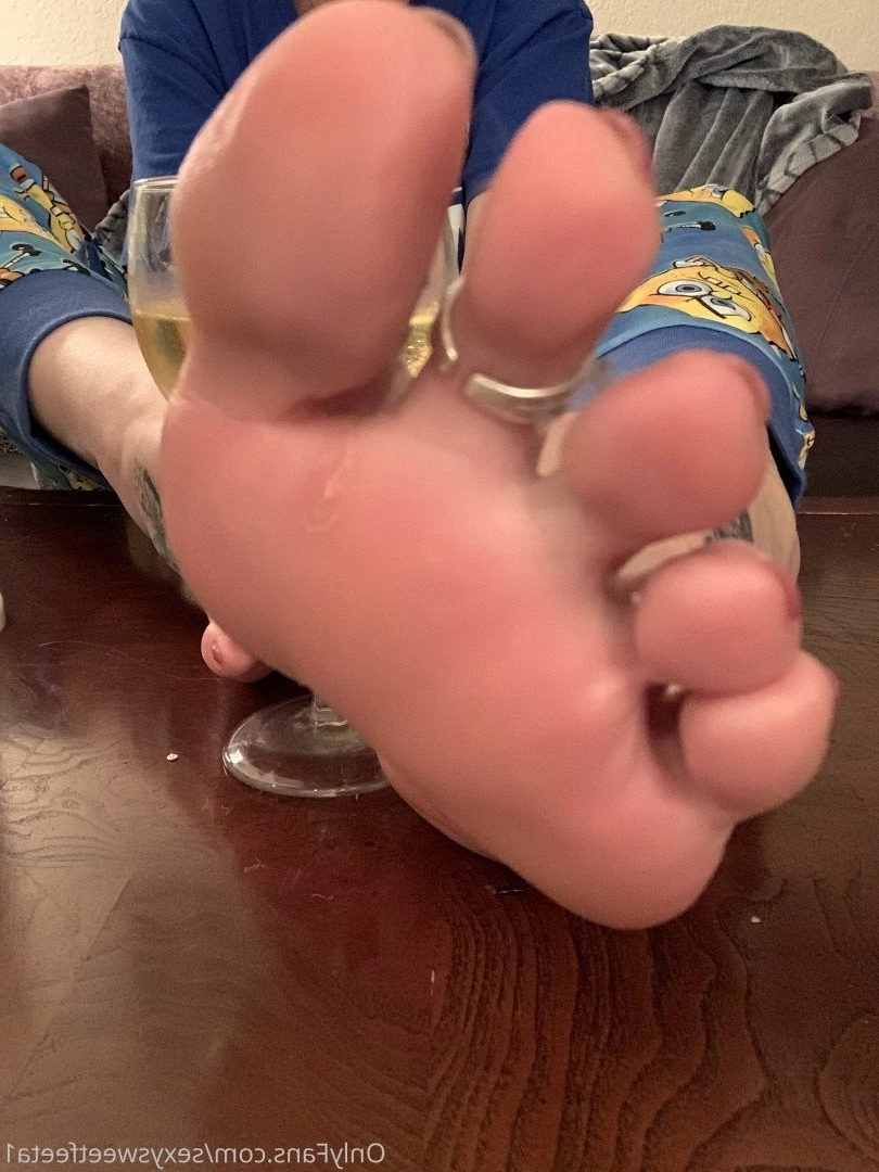 sexysweetfeetana [ sexysweetfeeta1 ] Onlyfans leaked photo 2754675 on Hotleaks.tv