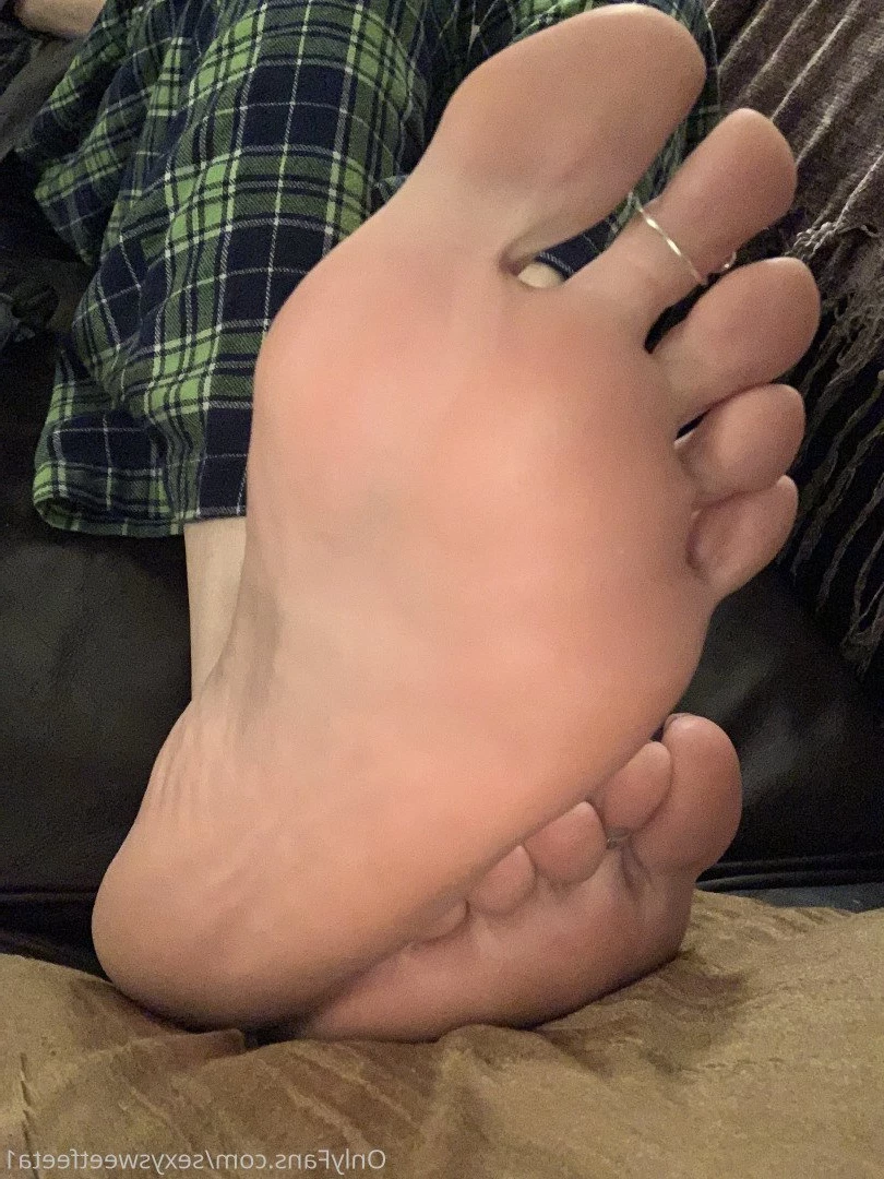 sexysweetfeetana [ sexysweetfeeta1 ] Onlyfans leaked photo 2754938 on Hotleaks.tv