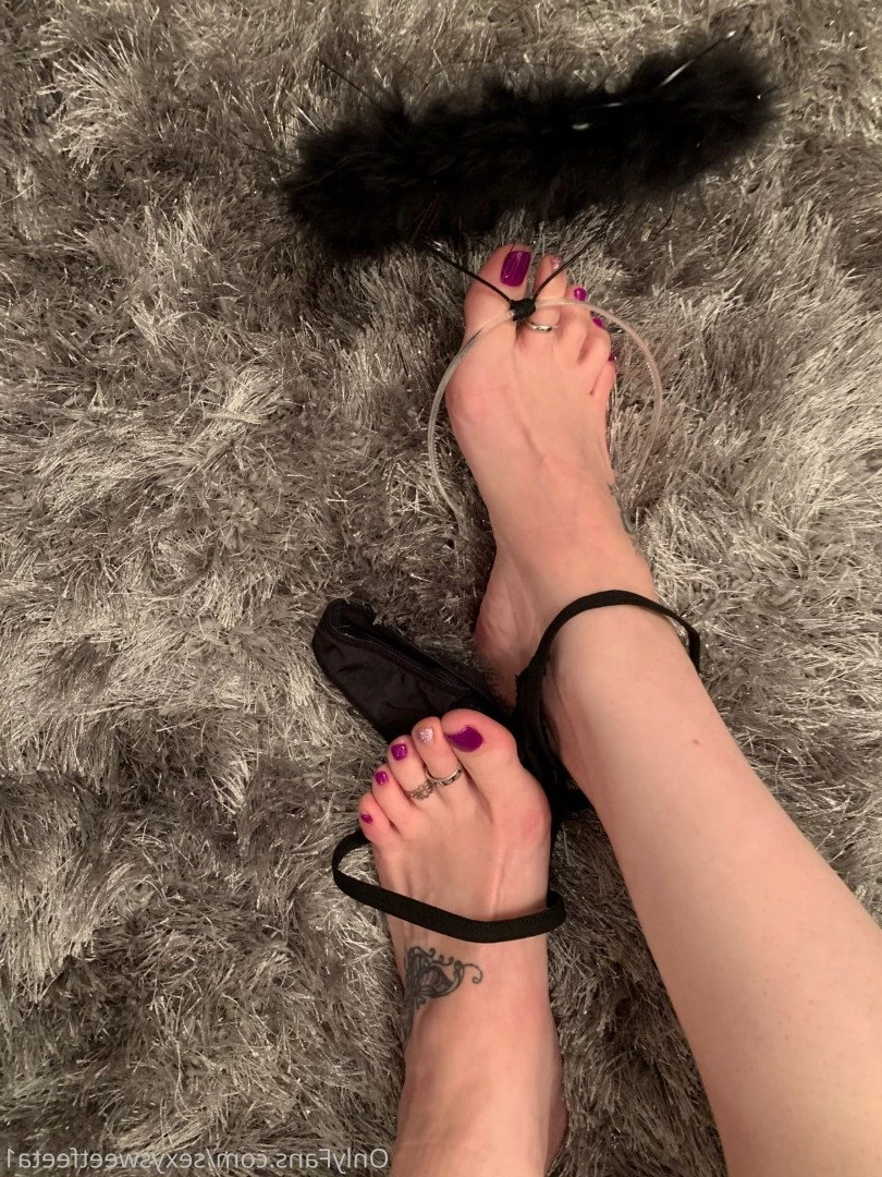 sexysweetfeetana [ sexysweetfeeta1 ] Onlyfans leaked photo 2755194 on Hotleaks.tv