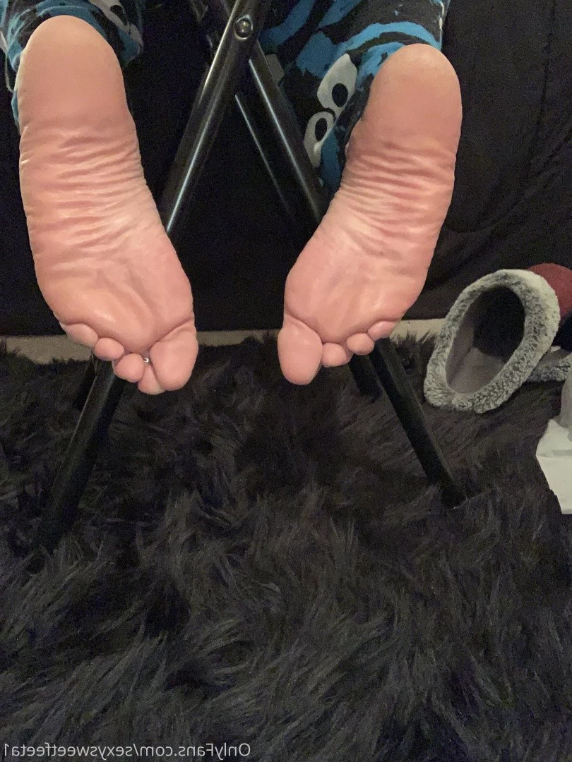 sexysweetfeetana [ sexysweetfeeta1 ] Onlyfans leaked photo 2755267 on Hotleaks.tv