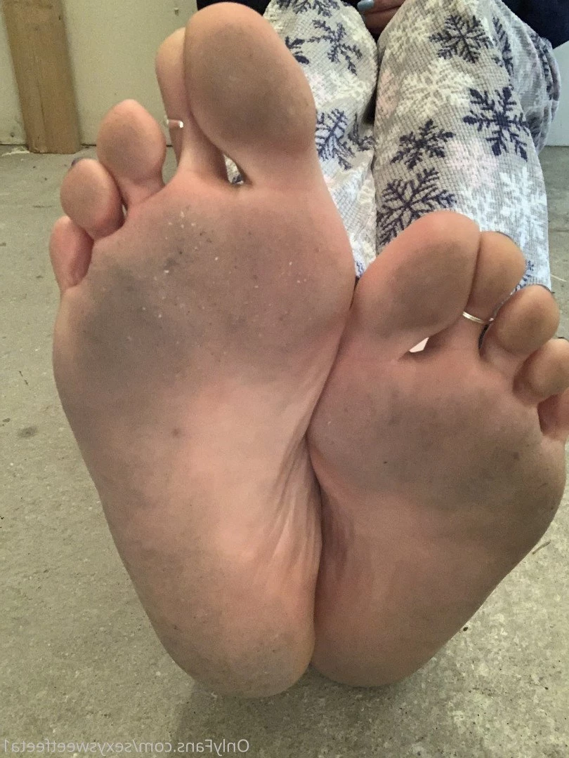 sexysweetfeetana [ sexysweetfeeta1 ] Onlyfans leaked photo 2755455 on Hotleaks.tv