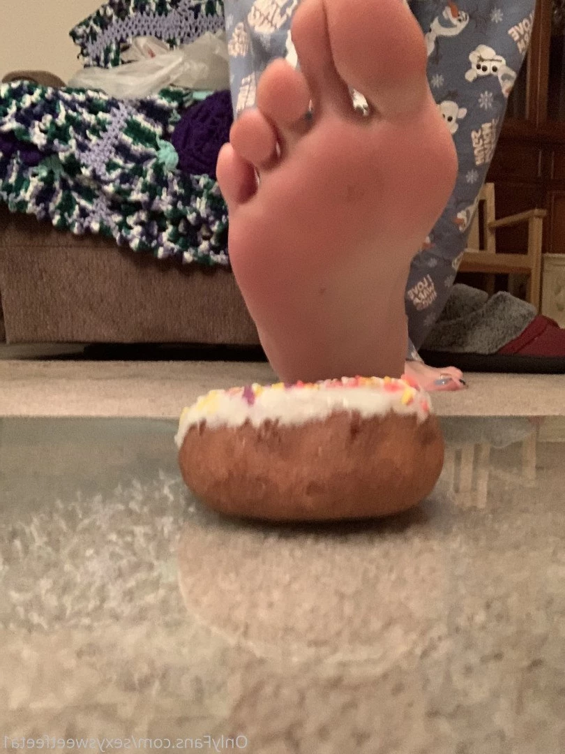 sexysweetfeetana [ sexysweetfeeta1 ] Onlyfans leaked photo 2755483 on Hotleaks.tv