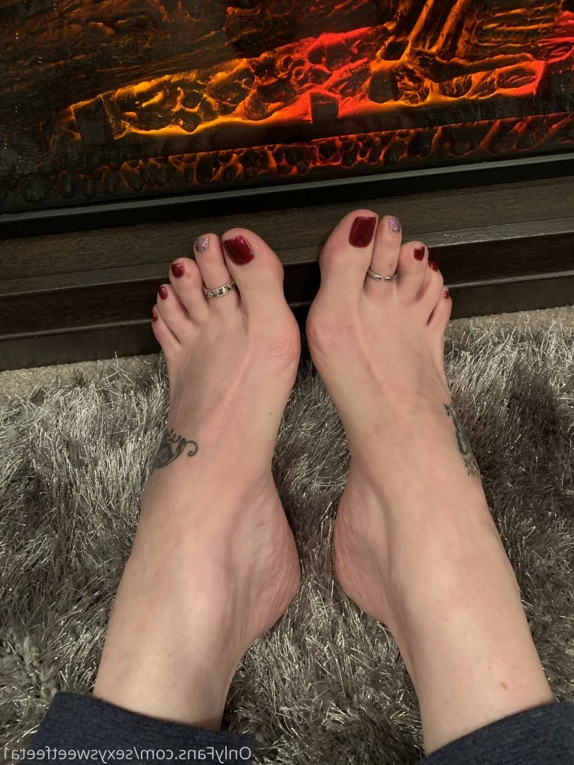 sexysweetfeetana [ sexysweetfeeta1 ] Onlyfans leaked photo 2755561 on Hotleaks.tv