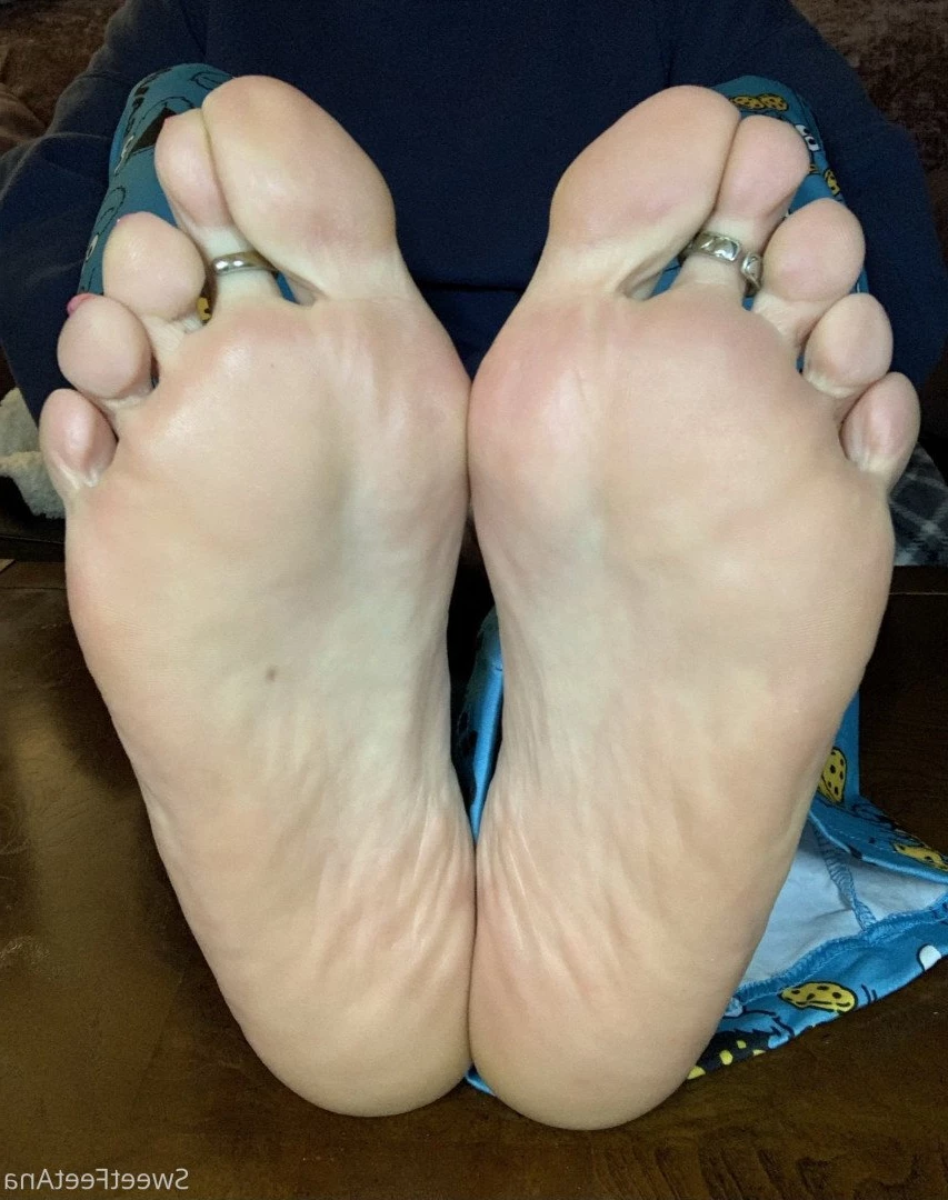sexysweetfeetana [ sexysweetfeeta1 ] Onlyfans leaked photo 2756616 on Hotleaks.tv