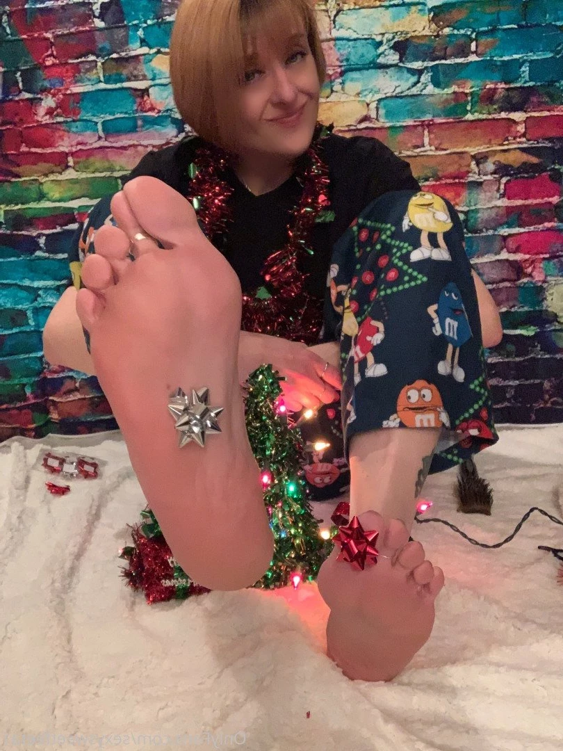 sexysweetfeetana [ sexysweetfeeta1 ] Onlyfans leaked photo 2756694 on Hotleaks.tv