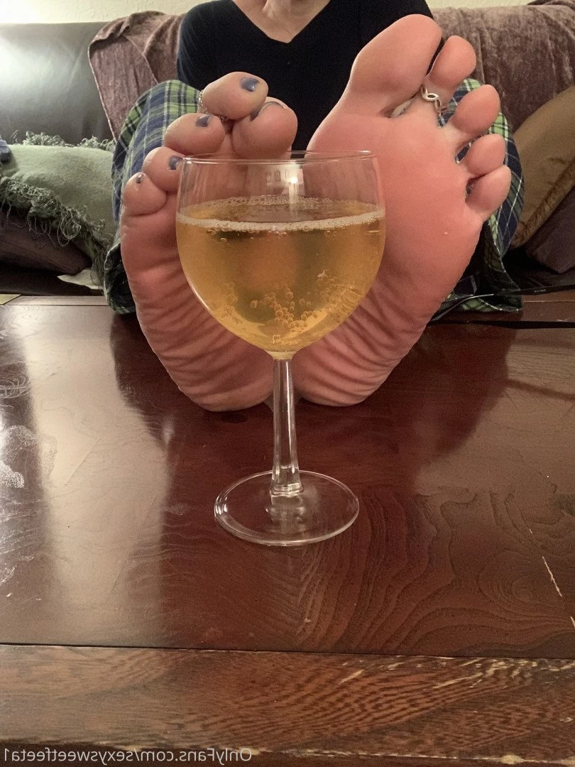 sexysweetfeetana [ sexysweetfeeta1 ] Onlyfans leaked photo 2756814 on Hotleaks.tv