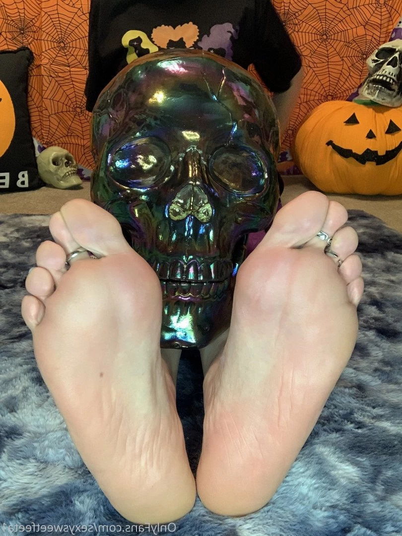 sexysweetfeetana [ sexysweetfeeta1 ] Onlyfans leaked photo 2757174 on Hotleaks.tv