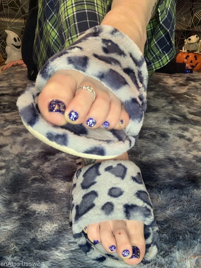 sexysweetfeetana [ sexysweetfeeta1 ] Onlyfans leaked photo 2757411 on Hotleaks.tv