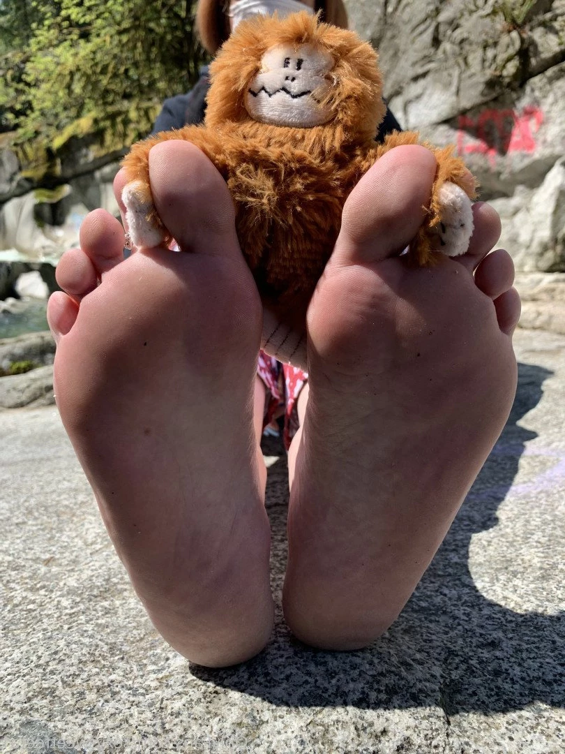 sexysweetfeetana [ sexysweetfeeta1 ] Onlyfans leaked photo 2757435 on Hotleaks.tv