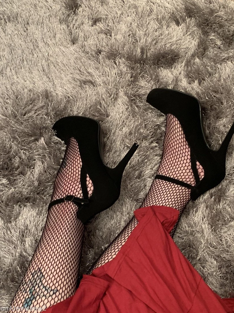 sexysweetfeetana [ sexysweetfeeta1 ] Onlyfans leaked photo 2757968 on Hotleaks.tv
