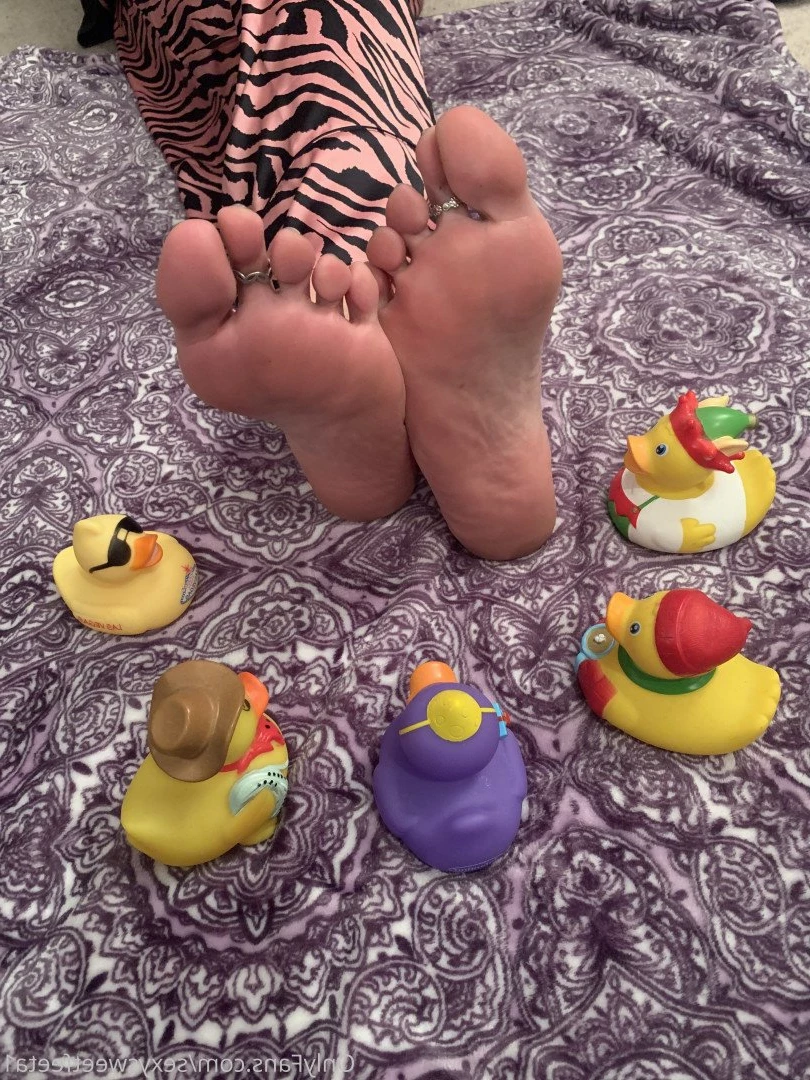sexysweetfeetana [ sexysweetfeeta1 ] Onlyfans leaked photo 2758286 on Hotleaks.tv