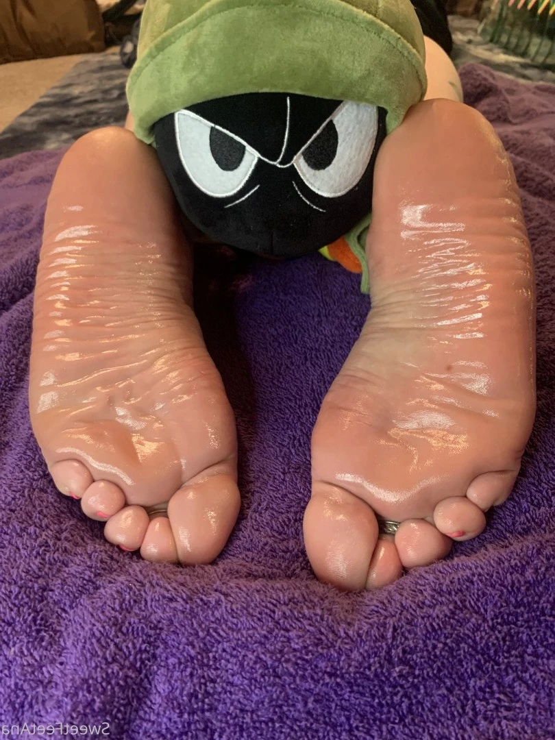 sexysweetfeetana [ sexysweetfeeta1 ] Onlyfans leaked photo 2758376 on Hotleaks.tv