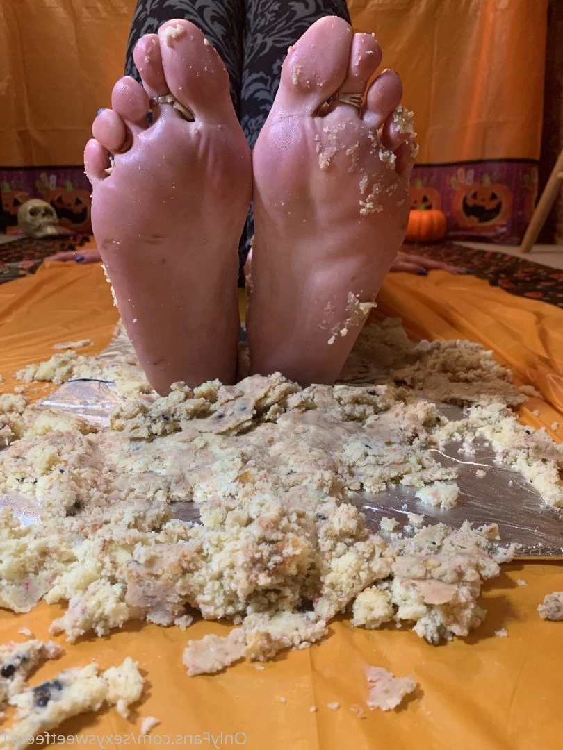 sexysweetfeetana [ sexysweetfeeta1 ] Onlyfans leaked photo 2759025 on Hotleaks.tv