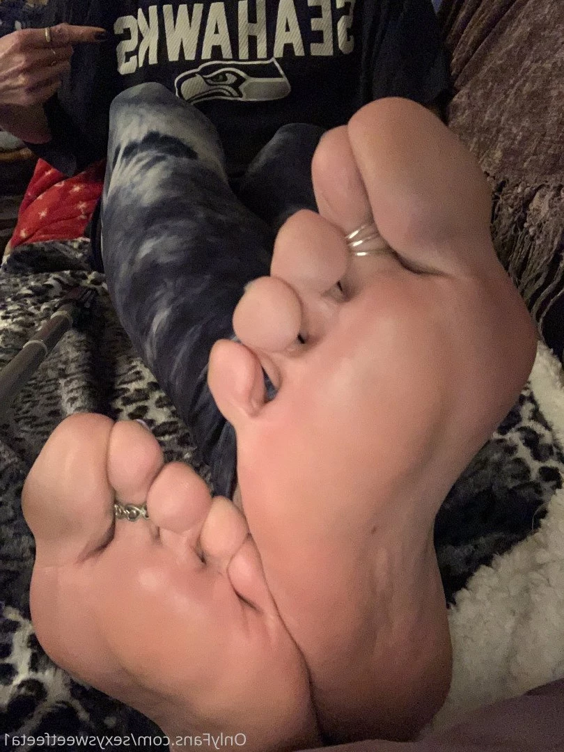 sexysweetfeetana [ sexysweetfeeta1 ] Onlyfans leaked photo 2759118 on Hotleaks.tv