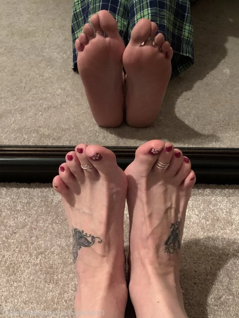 sexysweetfeetana [ sexysweetfeeta1 ] Onlyfans leaked photo 2759331 on Hotleaks.tv