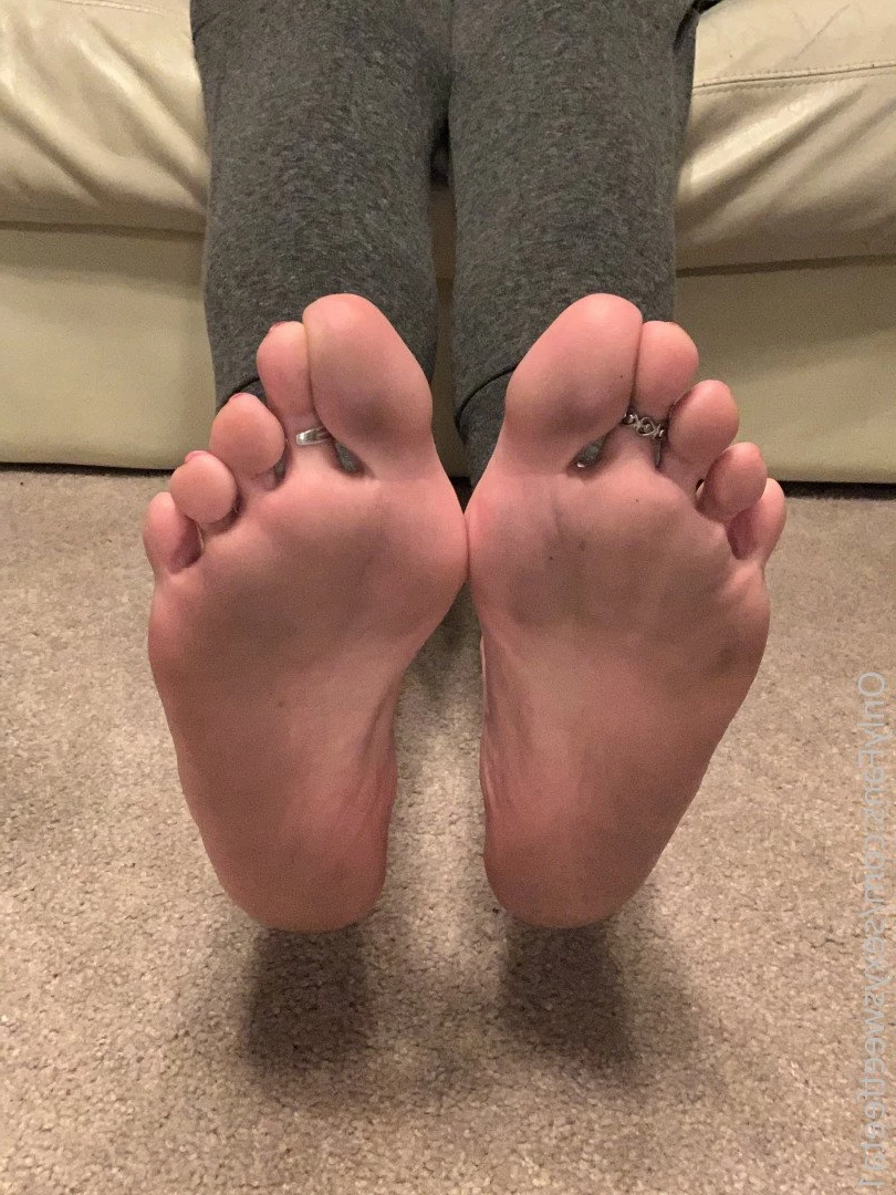 sexysweetfeetana [ sexysweetfeeta1 ] Onlyfans leaked photo 2759627 on Hotleaks.tv
