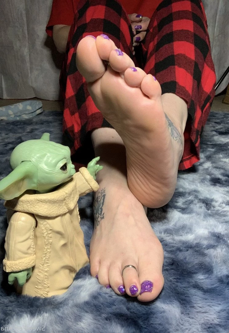 sexysweetfeetana [ sexysweetfeeta1 ] Onlyfans leaked photo 2759829 on Hotleaks.tv