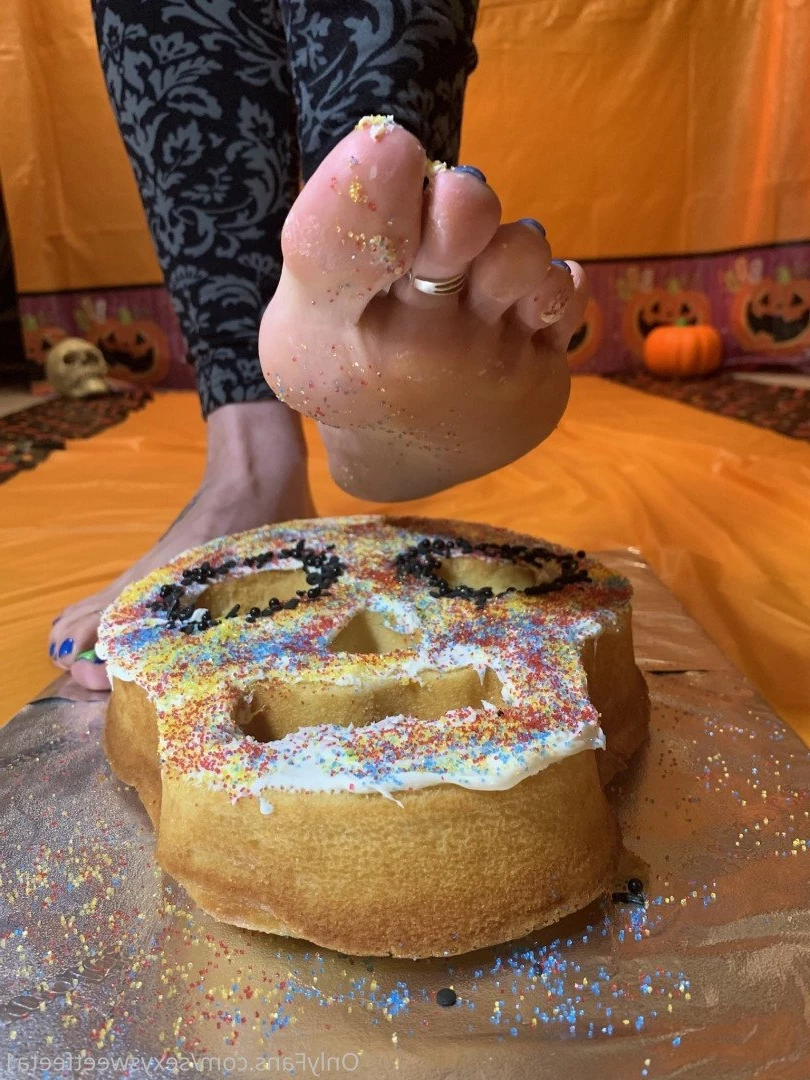 sexysweetfeetana [ sexysweetfeeta1 ] Onlyfans leaked photo 2760229 on Hotleaks.tv