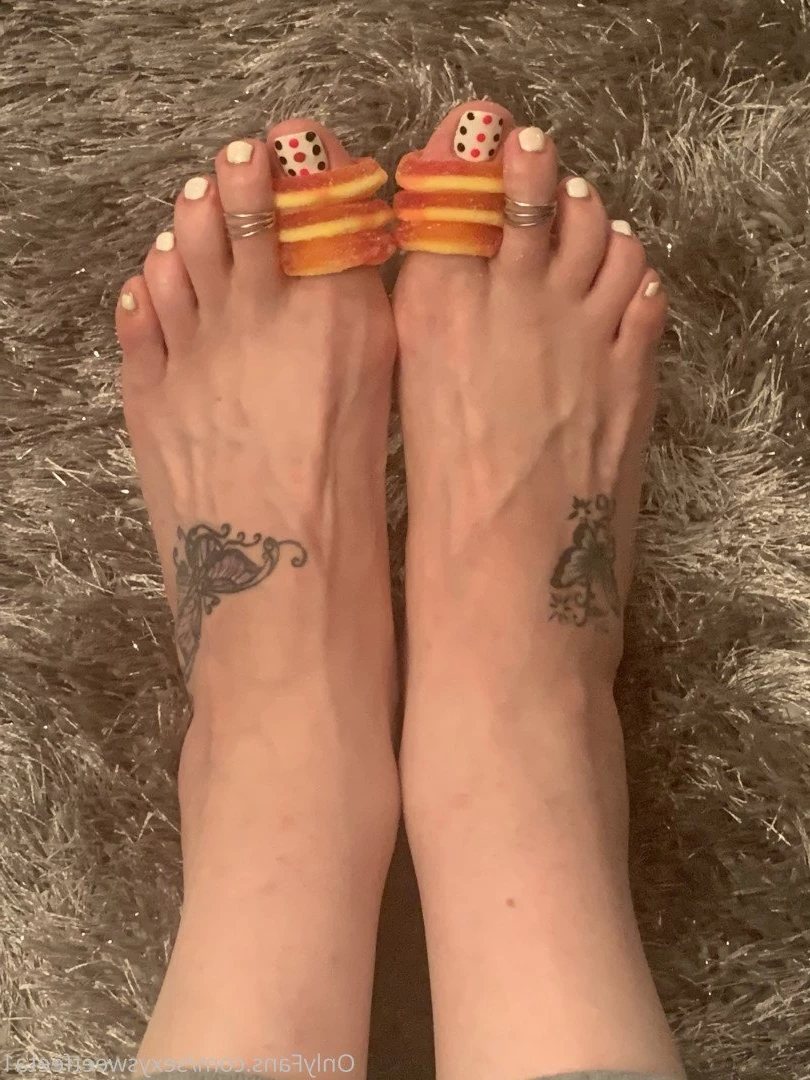 sexysweetfeetana [ sexysweetfeeta1 ] Onlyfans leaked photo 2760459 on Hotleaks.tv