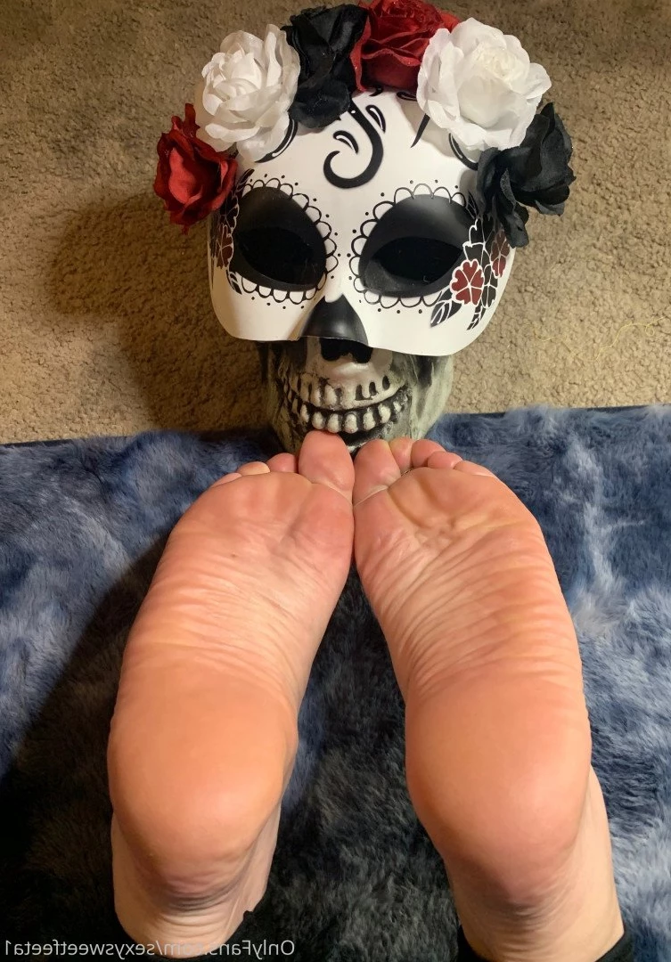sexysweetfeetana [ sexysweetfeeta1 ] Onlyfans leaked photo 2760570 on Hotleaks.tv