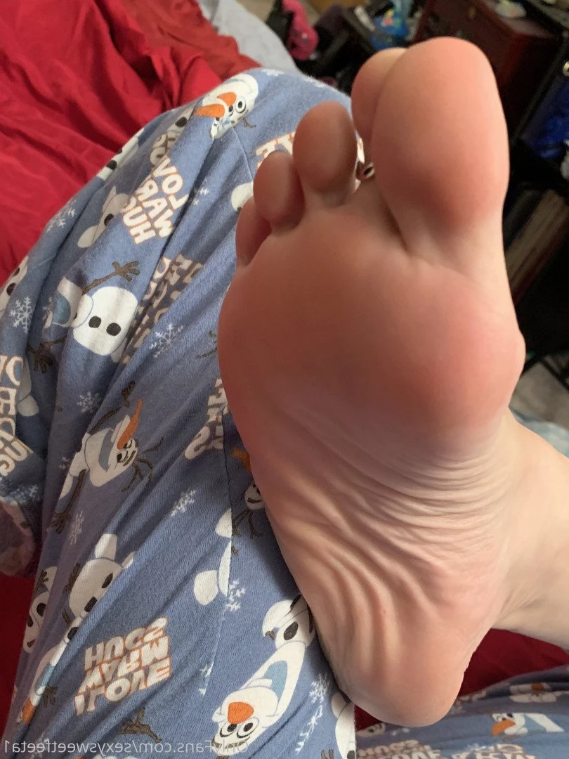 sexysweetfeetana [ sexysweetfeeta1 ] Onlyfans leaked photo 2760846 on Hotleaks.tv