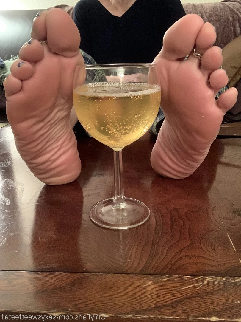 sexysweetfeetana [ sexysweetfeeta1 ] Onlyfans leaked photo 2761023 on Hotleaks.tv