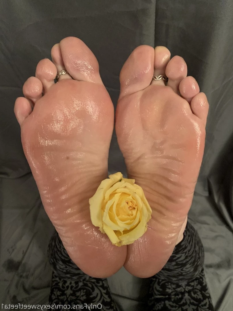 sexysweetfeetana [ sexysweetfeeta1 ] Onlyfans leaked photo 2761506 on Hotleaks.tv