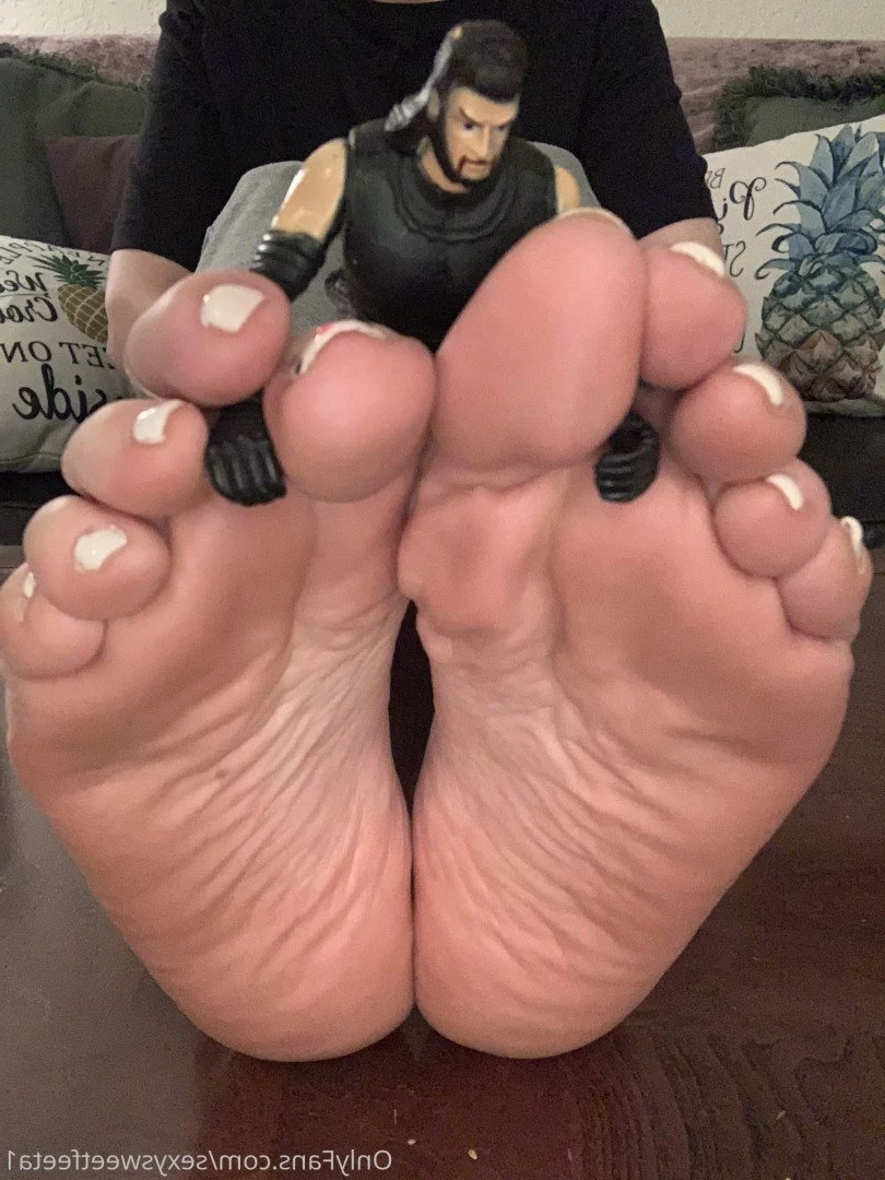 sexysweetfeetana [ sexysweetfeeta1 ] Onlyfans leaked photo 2761800 on Hotleaks.tv