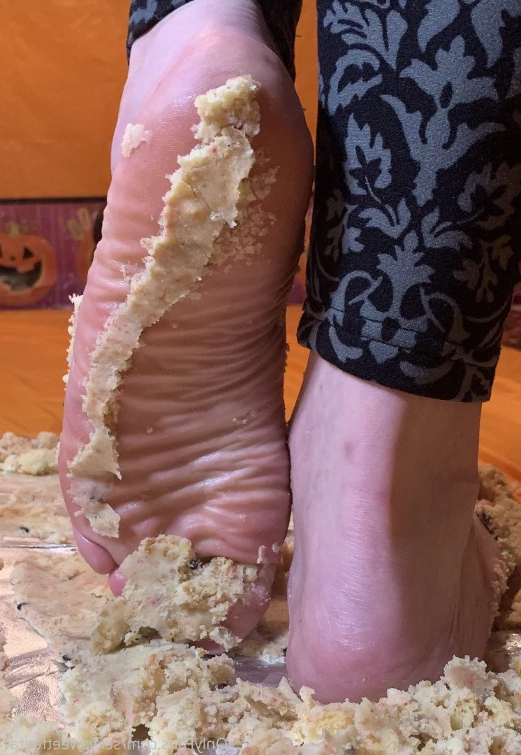 sexysweetfeetana [ sexysweetfeeta1 ] Onlyfans leaked photo 2761851 on Hotleaks.tv