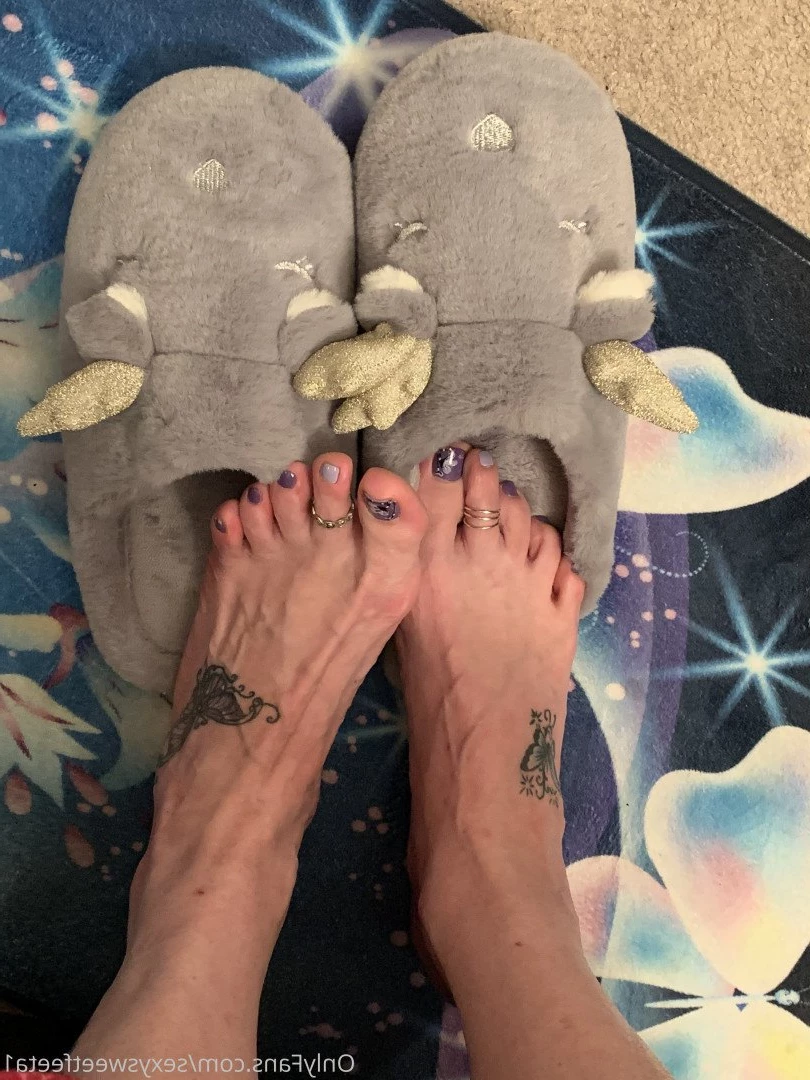 sexysweetfeetana [ sexysweetfeeta1 ] Onlyfans leaked photo 2762113 on Hotleaks.tv
