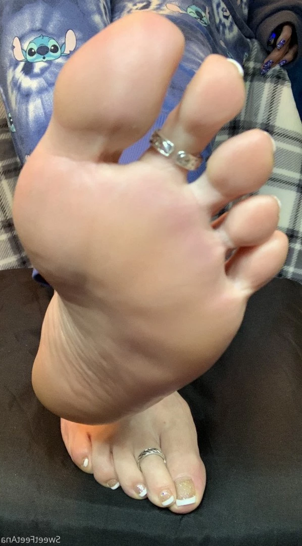 sexysweetfeetana [ sexysweetfeeta1 ] Onlyfans leaked photo 2762148 on Hotleaks.tv