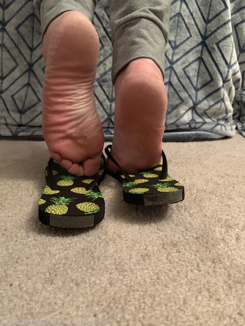 sexysweetfeetana [ sexysweetfeeta1 ] Onlyfans leaked photo 2762272 on Hotleaks.tv
