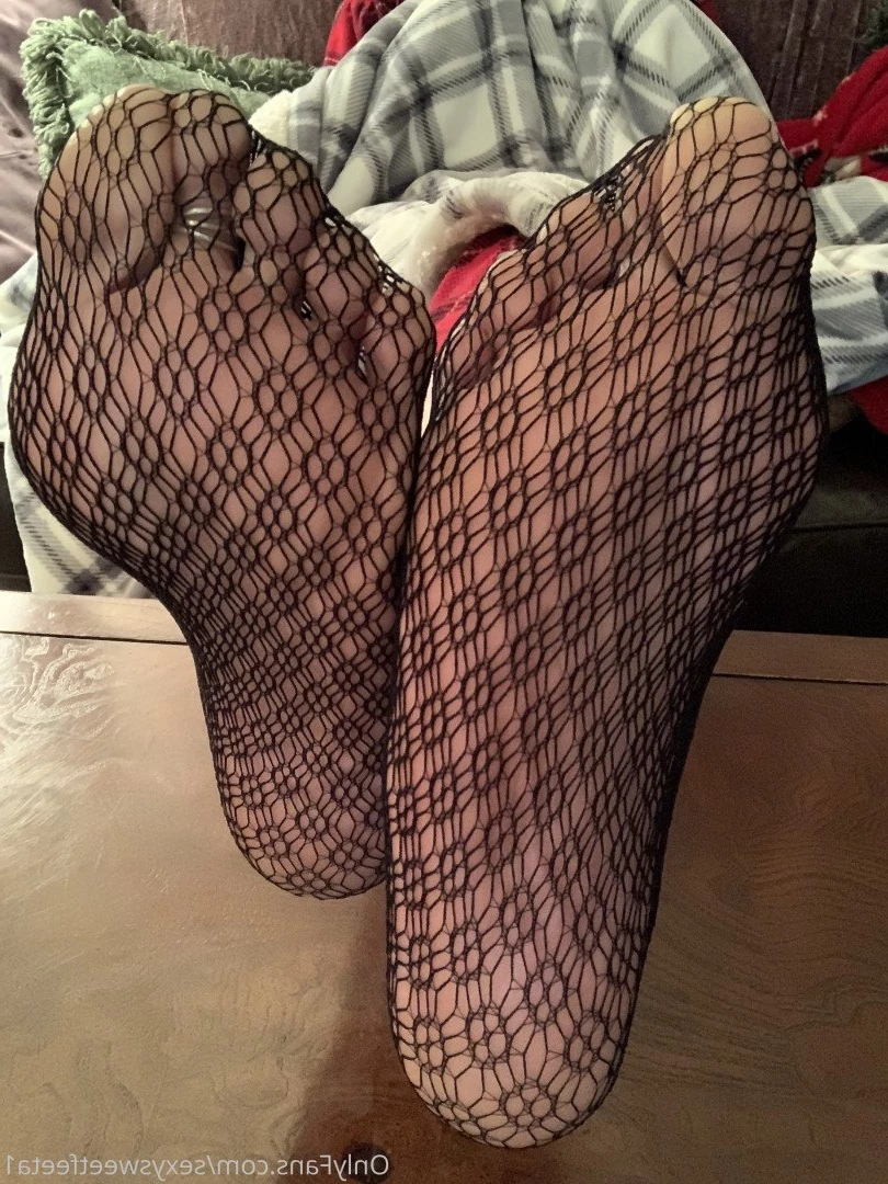 sexysweetfeetana [ sexysweetfeeta1 ] Onlyfans leaked photo 2762556 on Hotleaks.tv