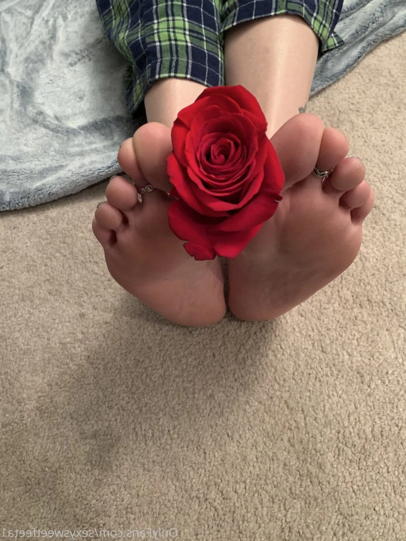 sexysweetfeetana [ sexysweetfeeta1 ] Onlyfans leaked photo 2762870 on Hotleaks.tv