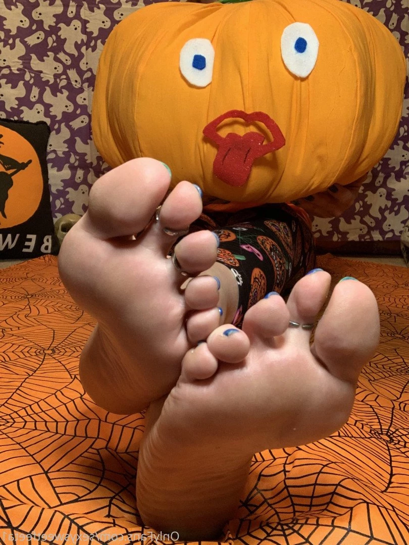 sexysweetfeetana [ sexysweetfeeta1 ] Onlyfans leaked photo 2762984 on Hotleaks.tv