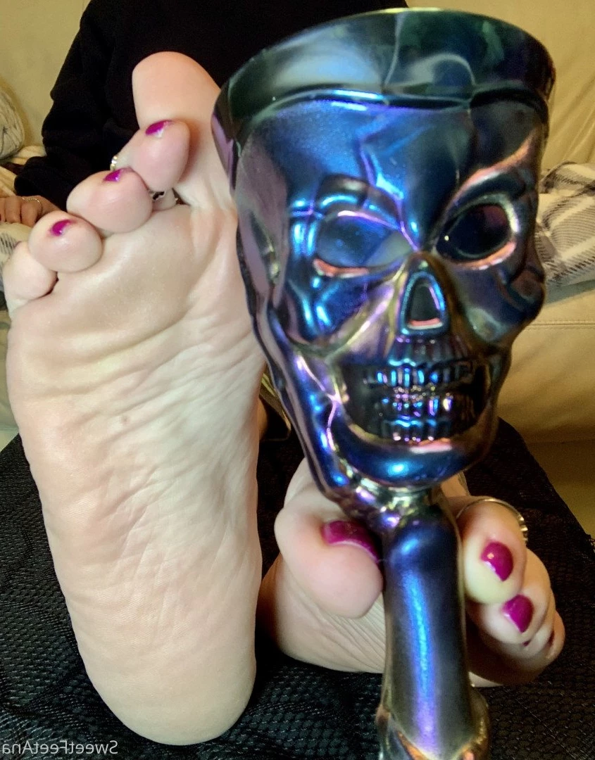 sexysweetfeetana [ sexysweetfeeta1 ] Onlyfans leaked photo 2763015 on Hotleaks.tv