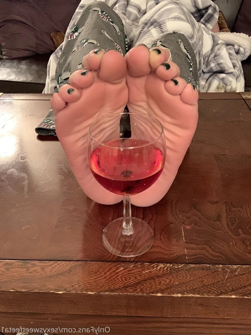 sexysweetfeetana [ sexysweetfeeta1 ] Onlyfans leaked photo 2763178 on Hotleaks.tv