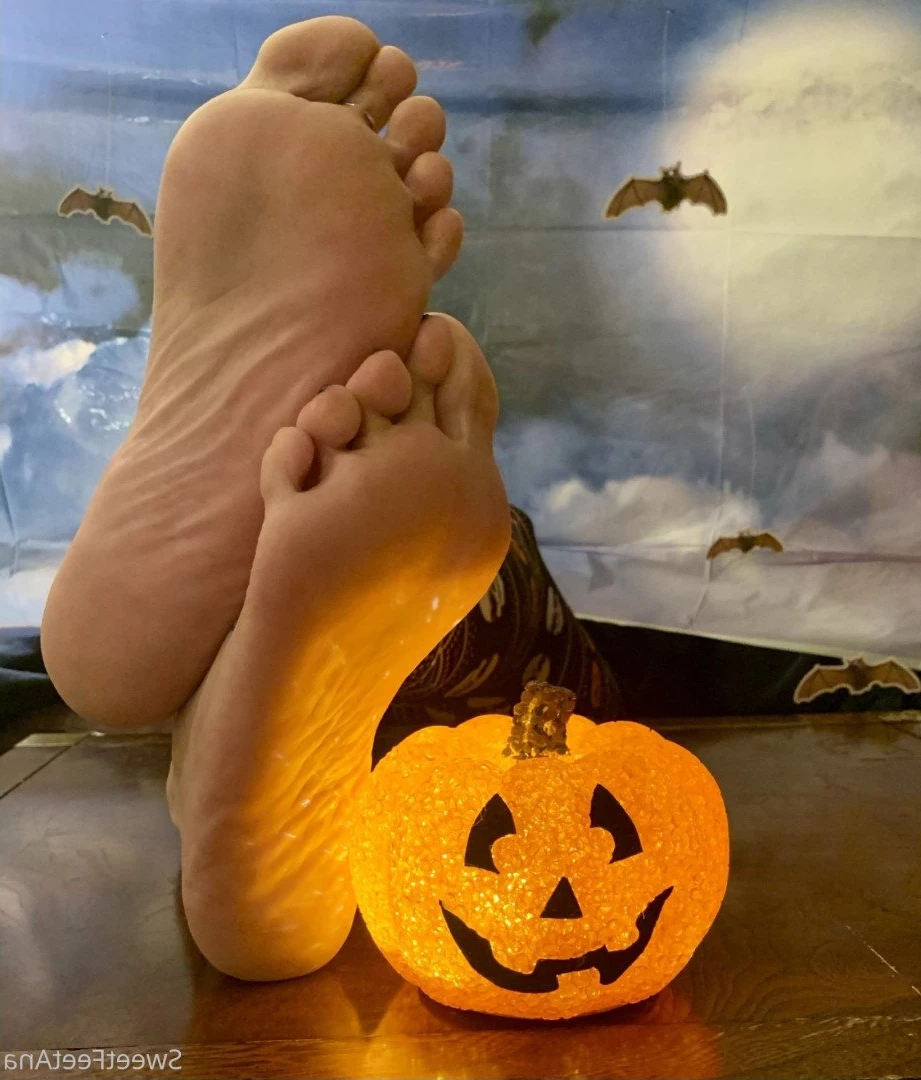 sexysweetfeetana [ sexysweetfeeta1 ] Onlyfans leaked photo 2763791 on Hotleaks.tv