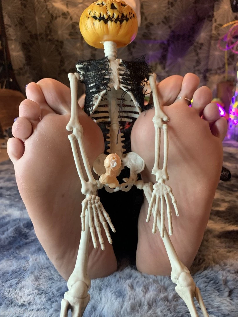 sexysweetfeetana [ sexysweetfeeta1 ] Onlyfans leaked photo 2763853 on Hotleaks.tv