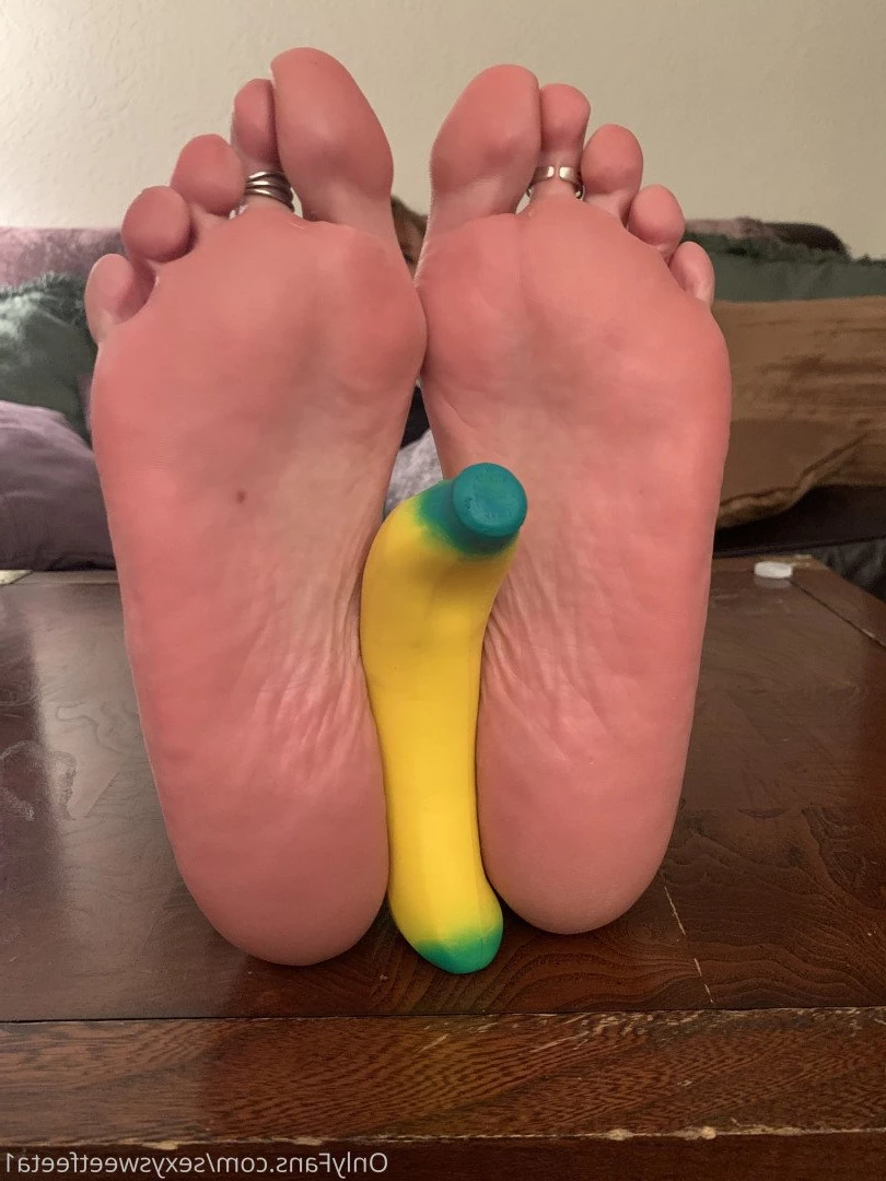sexysweetfeetana [ sexysweetfeeta1 ] Onlyfans leaked photo 2764119 on Hotleaks.tv