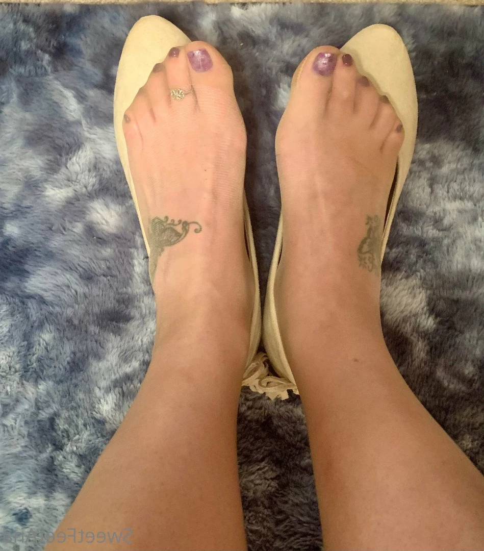 sexysweetfeetana [ sexysweetfeeta1 ] Onlyfans leaked photo 2764426 on Hotleaks.tv