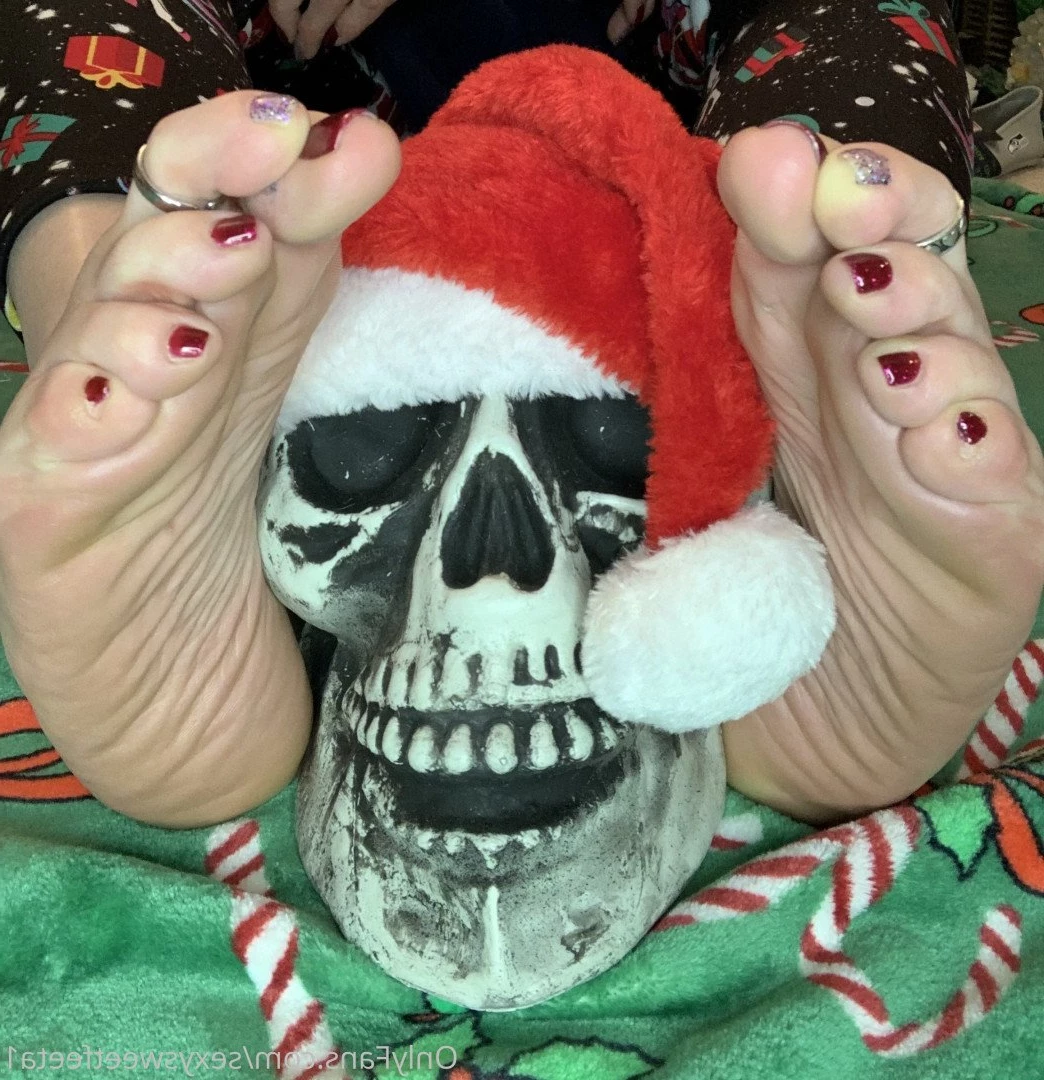 sexysweetfeetana [ sexysweetfeeta1 ] Onlyfans leaked photo 2764758 on Hotleaks.tv