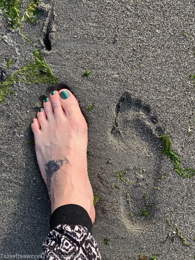 sexysweetfeetana [ sexysweetfeeta1 ] Onlyfans leaked photo 2765563 on Hotleaks.tv