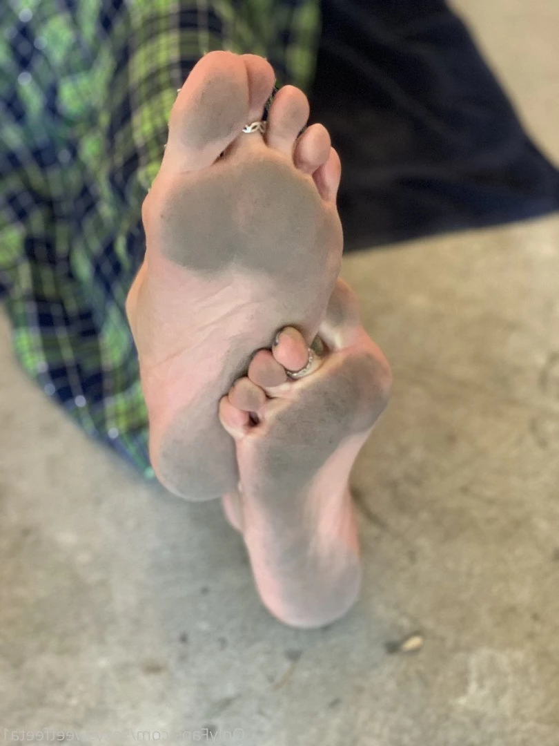 sexysweetfeetana [ sexysweetfeeta1 ] Onlyfans leaked photo 2765771 on Hotleaks.tv
