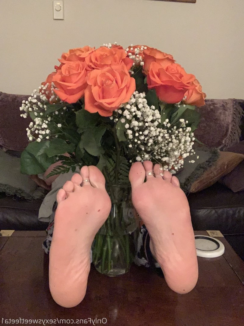 sexysweetfeetana [ sexysweetfeeta1 ] Onlyfans leaked photo 2765980 on Hotleaks.tv