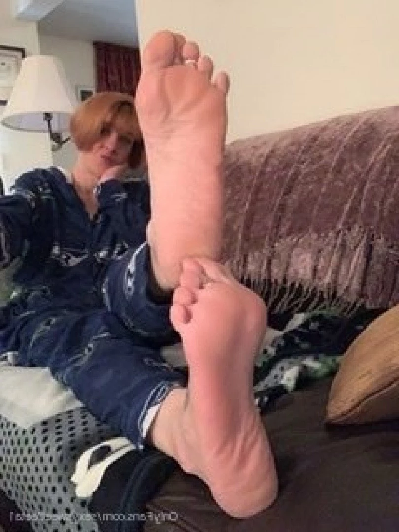 sexysweetfeetana [ sexysweetfeeta1 ] Onlyfans leaked photo 2766106 on Hotleaks.tv
