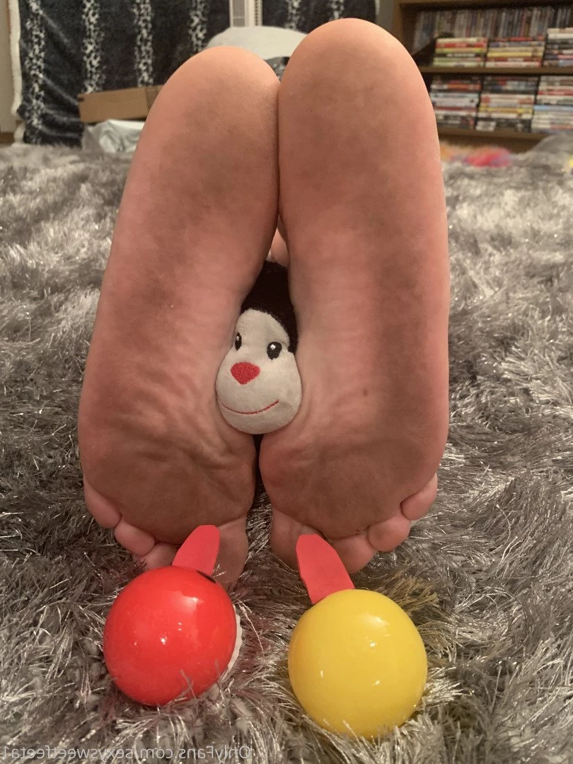 sexysweetfeetana [ sexysweetfeeta1 ] Onlyfans leaked photo 2766194 on Hotleaks.tv